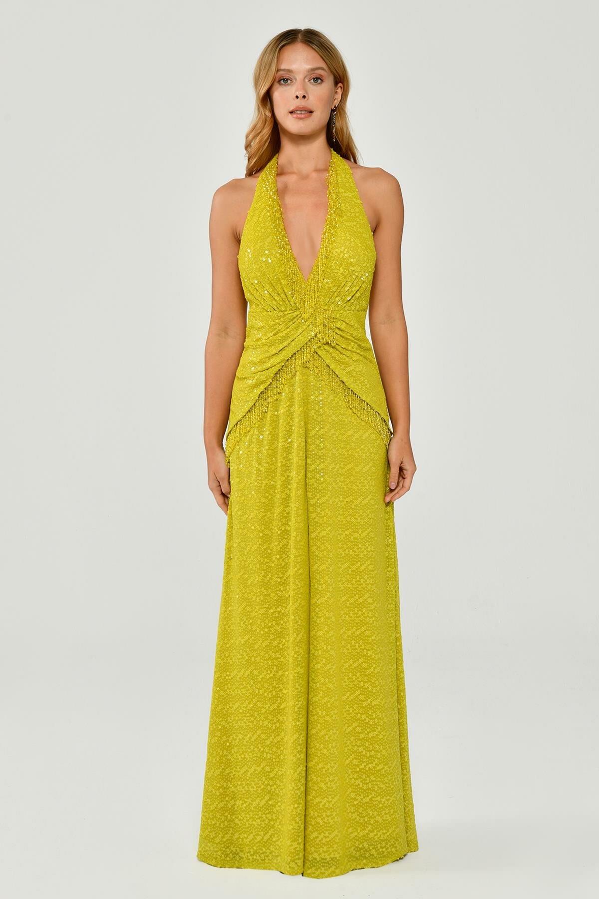 HANZADE ALTAYLIBoyundan Bağlamalı Sırt Dekolteli Saçak Aksesuarlı Payet Uzun Elbise