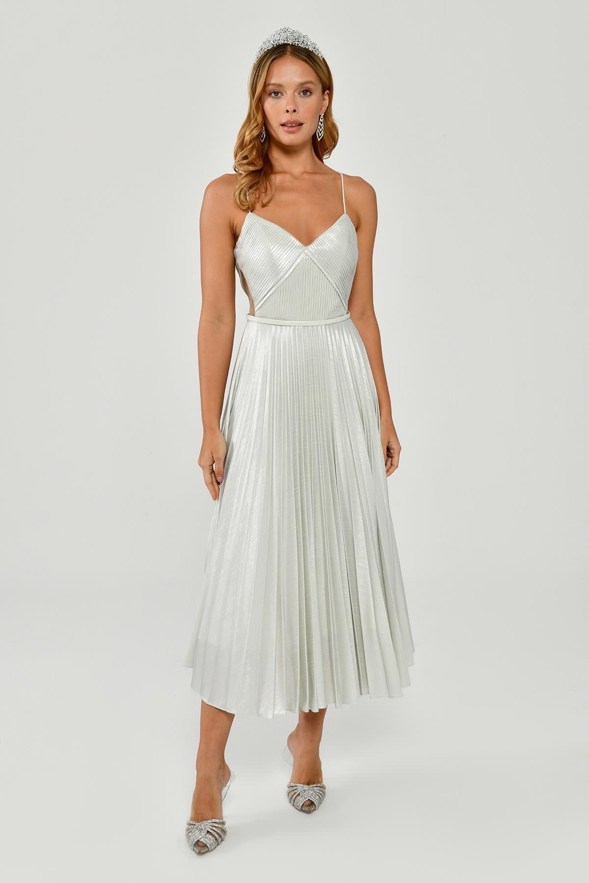 HANZADE ALTAYLIİp Askılı Pliseli Parlak Kumaş Midi Elbise