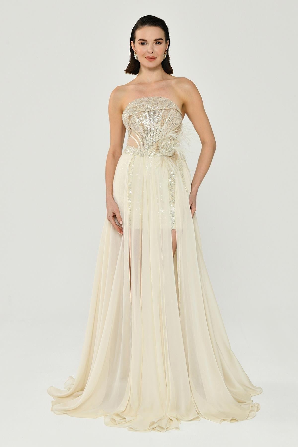 HANZADE ALTAYLIStraplez Üst Pul Payetli Alt Şİfon Çiçek Aksuarlı Uzun Elbise