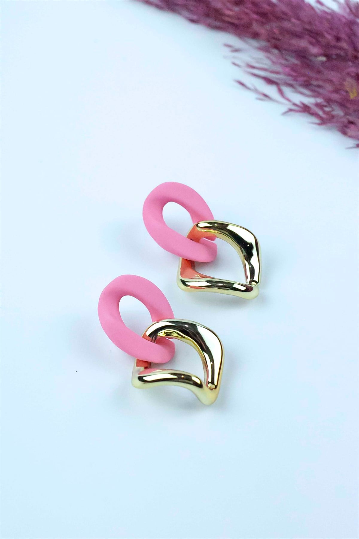Pembe Mineli Sallantılı Küpe