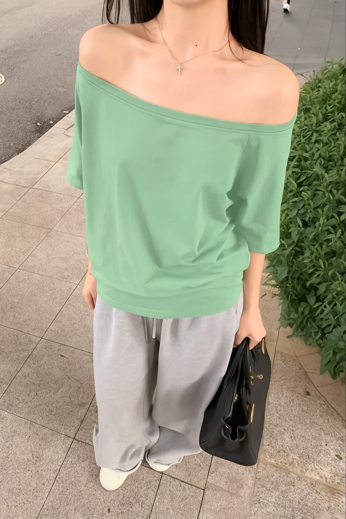 Kadın Düşük Omuz Kayık Yaka Oversize T-Shirt