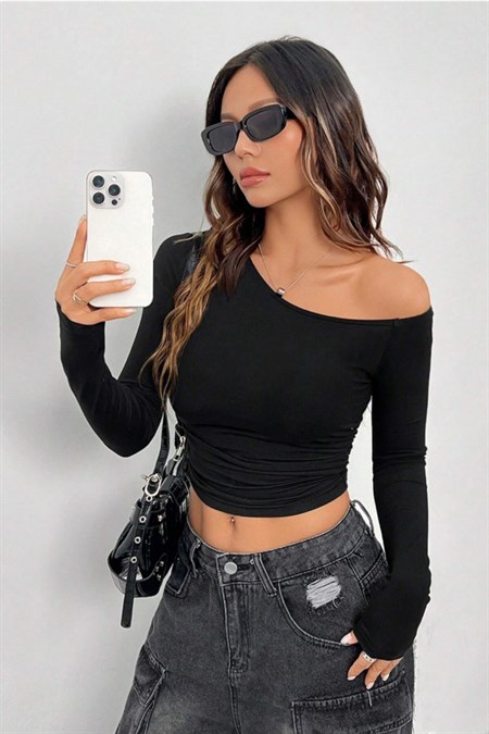 Kadın Asimetrik Yaka Uzun Kollu Crop T-Shirt Beyaz