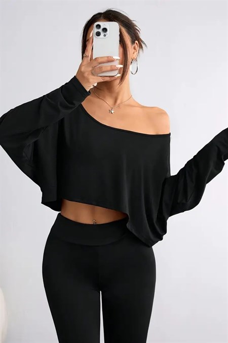 Kadın Düşük Omuz Kayık Yaka Oversize Uzun Kollu Crop T-Shirt