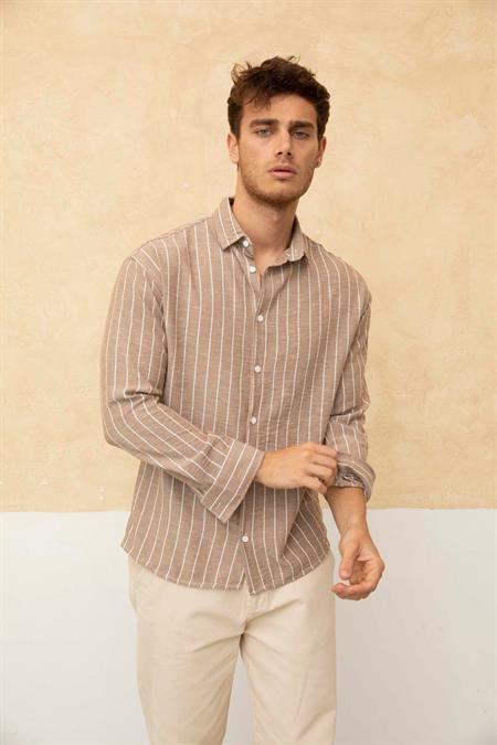 Erkek  Krem Relax Fit Çizgi Detay Gömlek