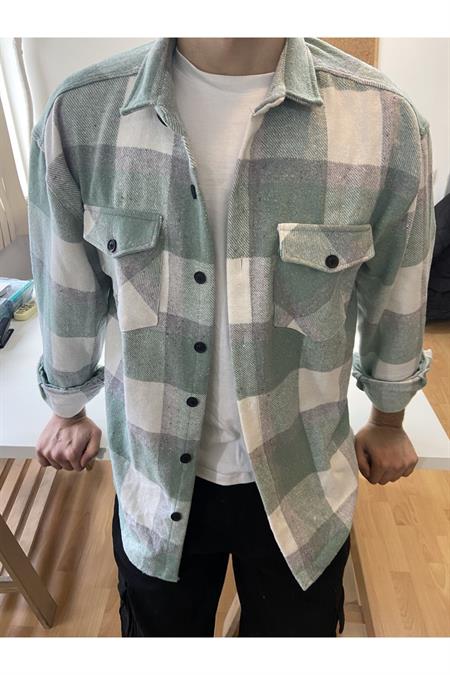 Kırık Beyaz Erkek Slim Fit Düğmeli Yaka Çift Cepli Düz Oduncu Gömlek