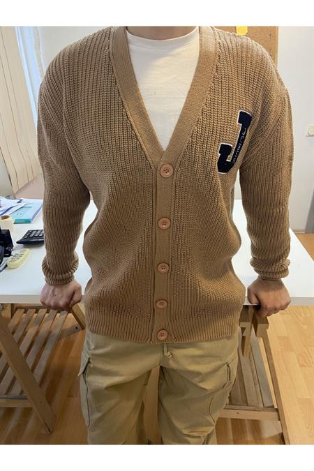 Gri Erkek Regular/Normal Kesim V Yaka Düğmeli Nakışlı Hırka