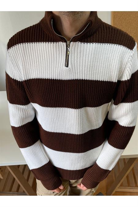 Kahverengi-Beyaz Fermuarlı Çizgili Desenli Triko Kazak