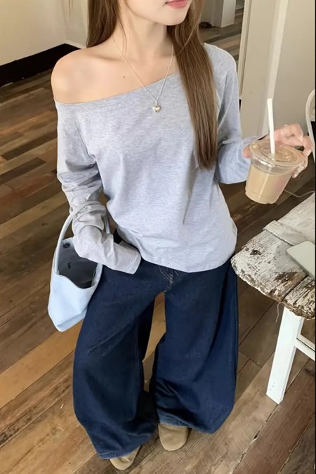 Kadın Düşük Omuz Kayık Yaka Oversize Uzun Kollu T-Shirt