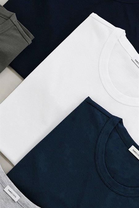 Erkek Çok Renkli Slim Fit Normal Kesim Bisiklet Yaka 5li Tişört Paketi