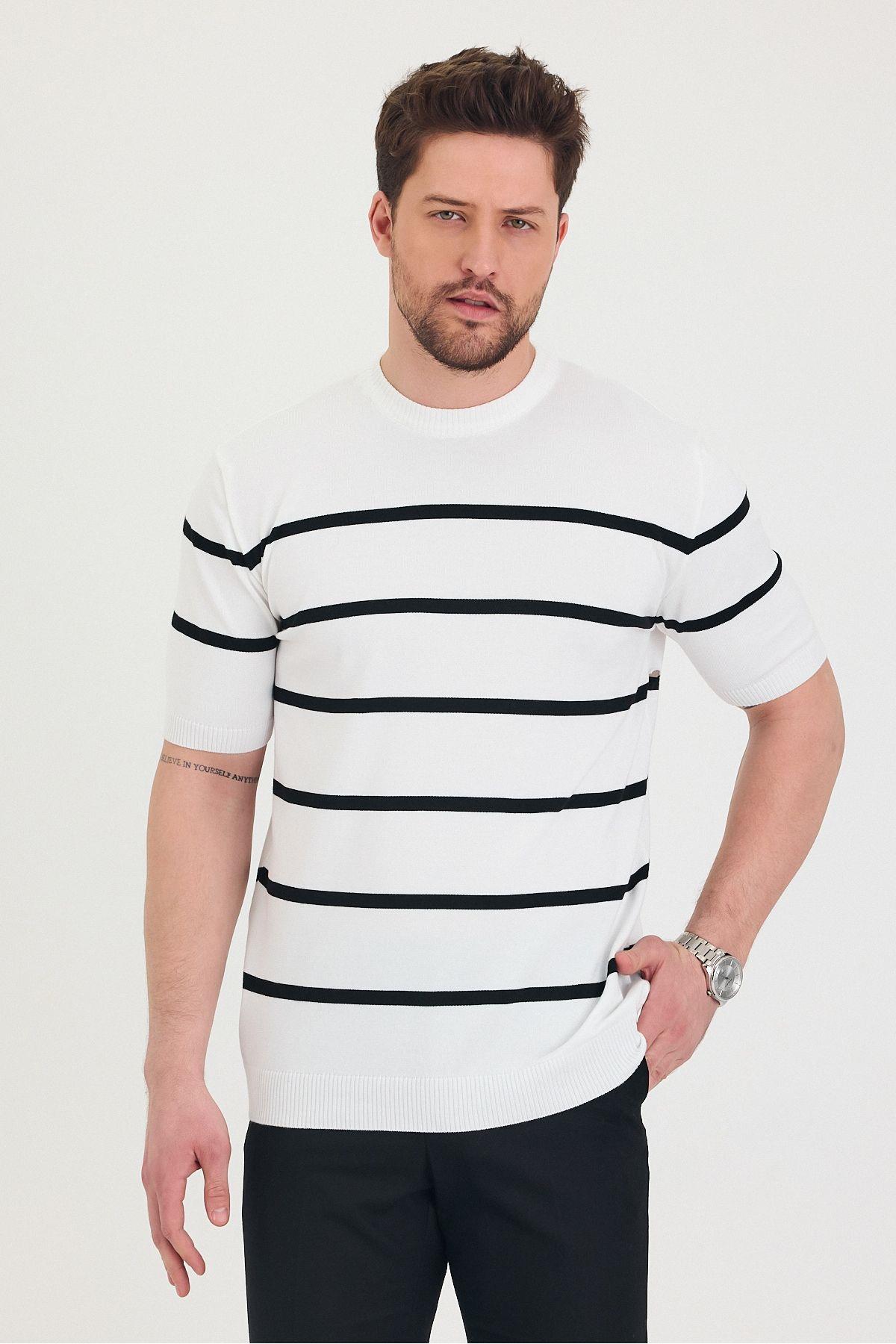 TARZ COOLT-ShirtTSH-E-25SS-009-TRKErkek Bisiklet Yaka Kalın Çizgi Detaylı Kısa Kollu Ince Triko T-shirt