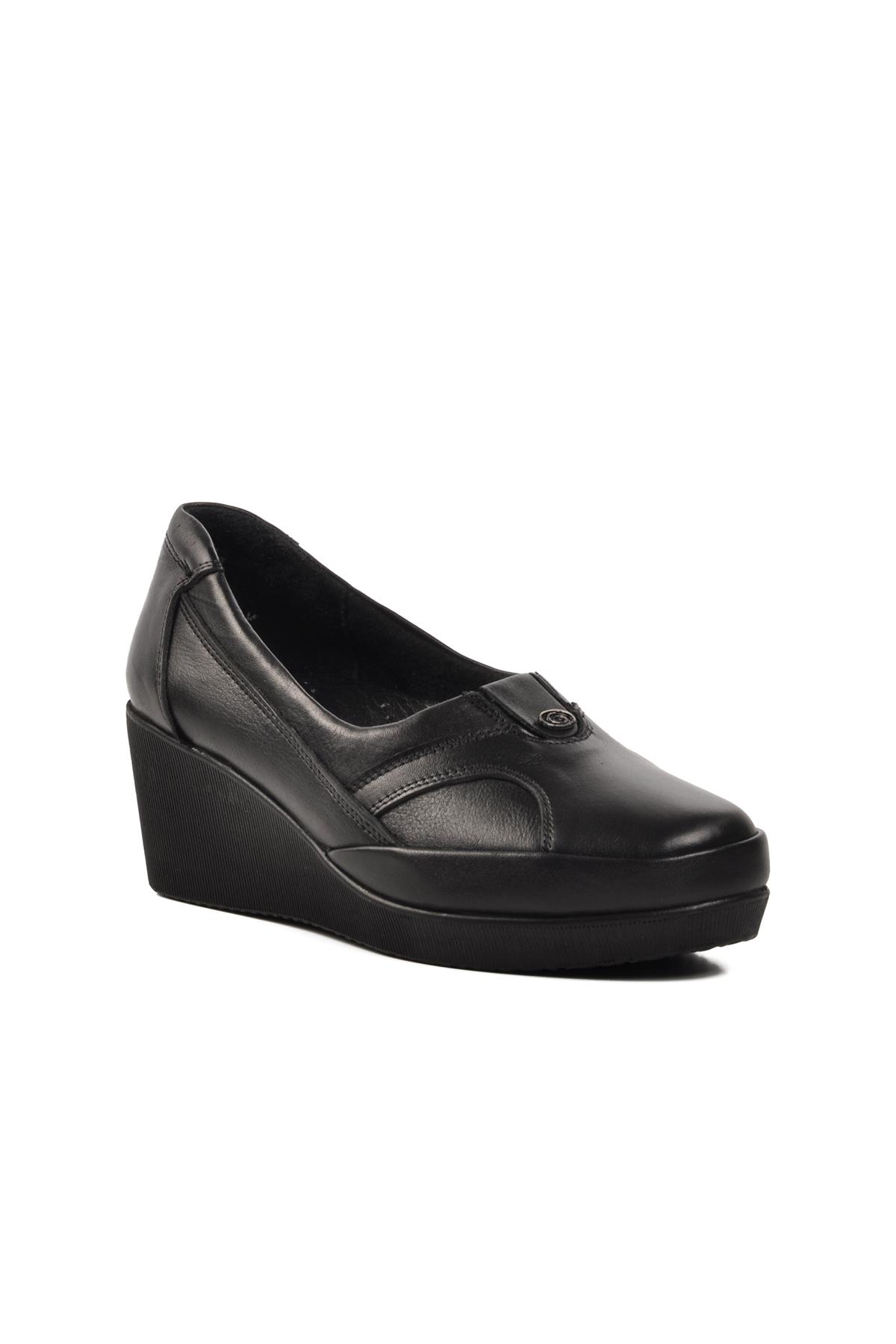 Ayakmod 105-24K Siyah Hakiki Deri Dolgu Topuk Kadın Günlük Ayakkabı Ayakmod Kadın Günlük Ayakkabı