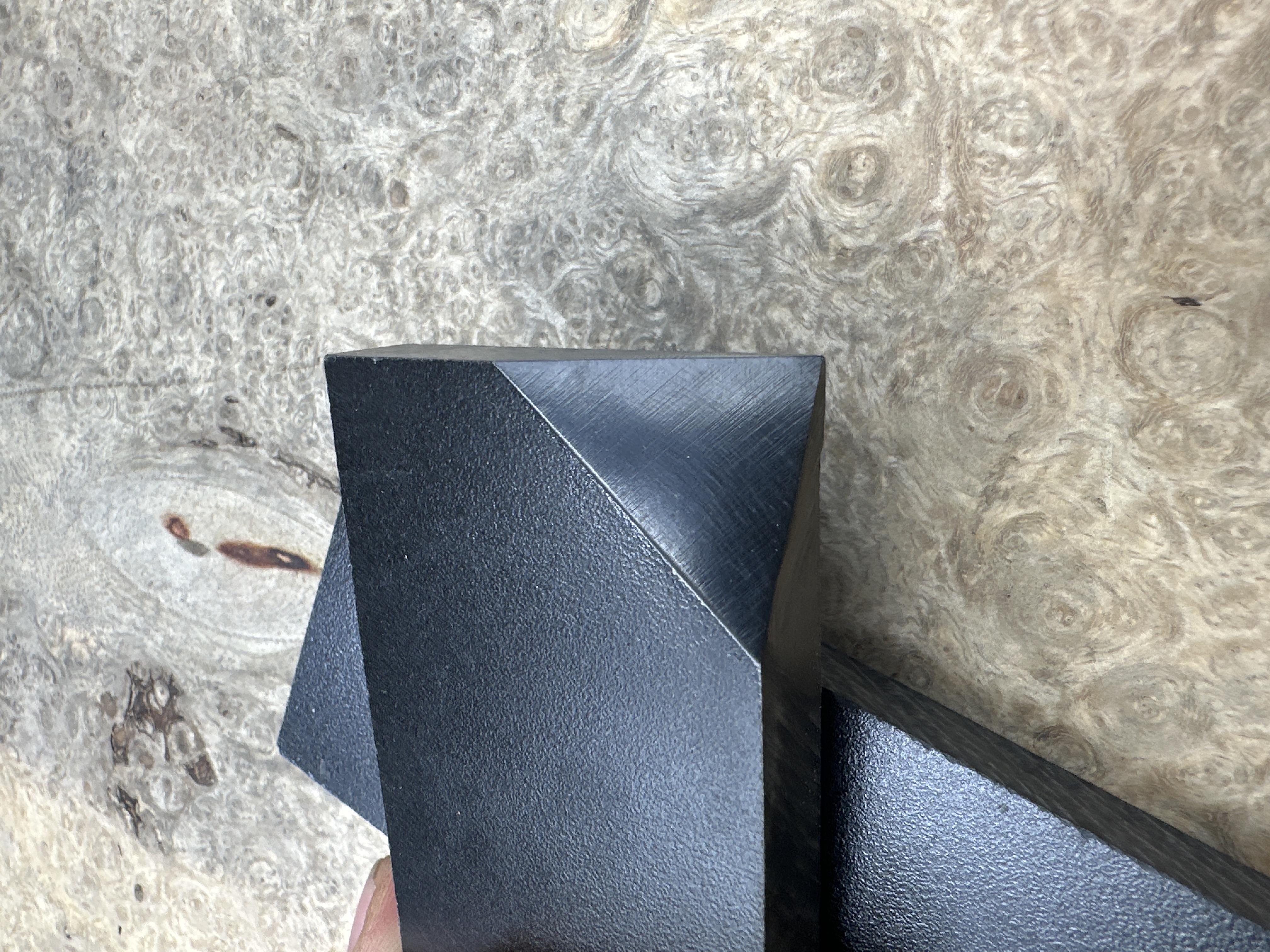 Kompakt Lamine Kabze