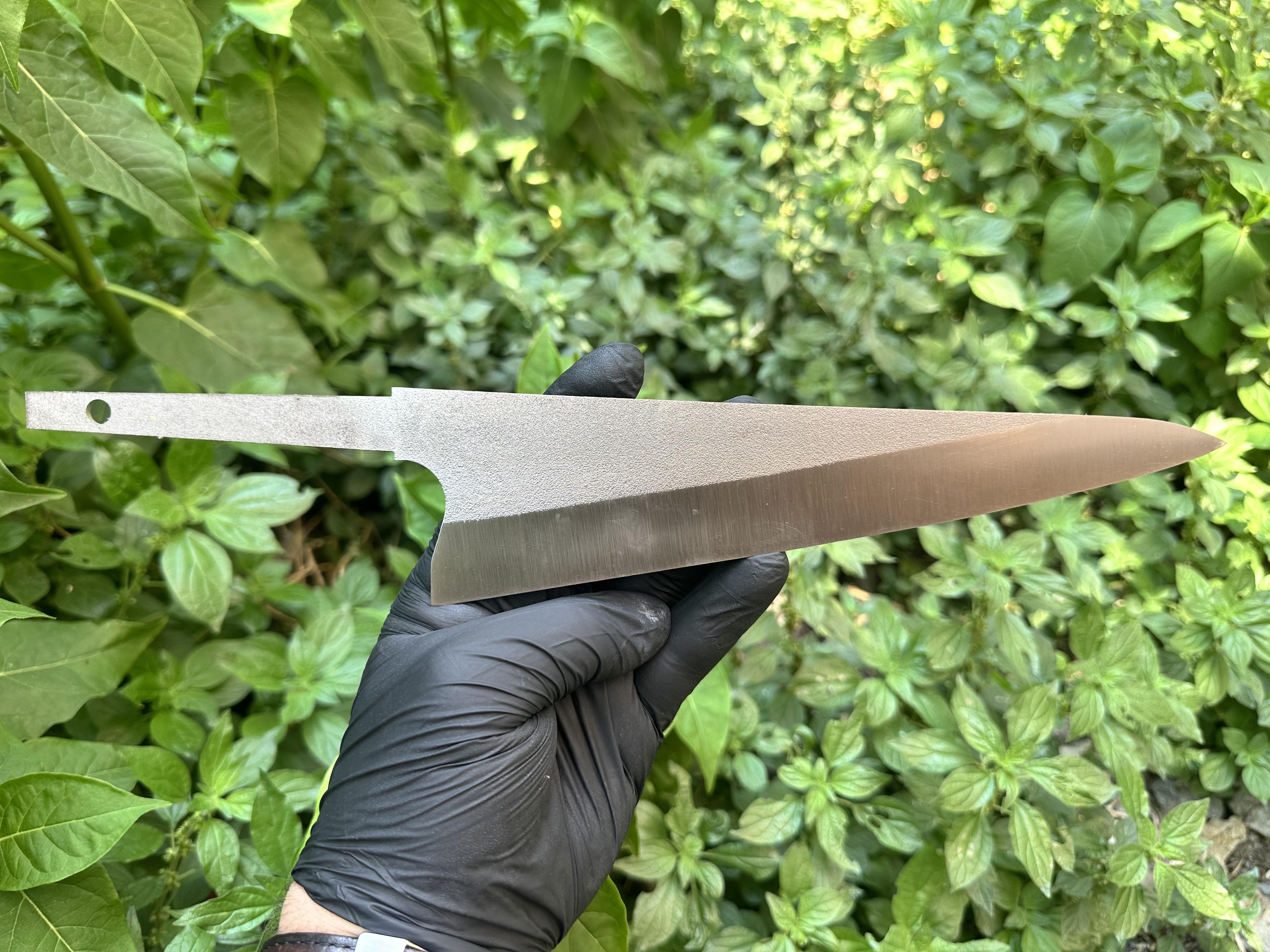 N690 Sulu Şef Bıçağı profili - 15