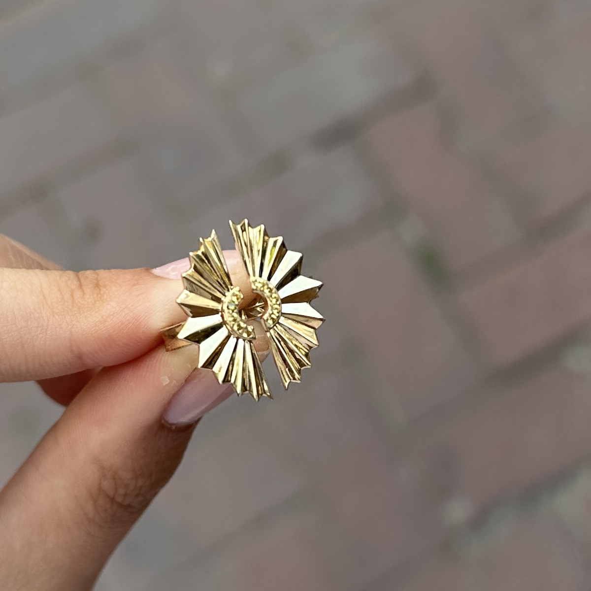 Işıltı Altın Yüzük