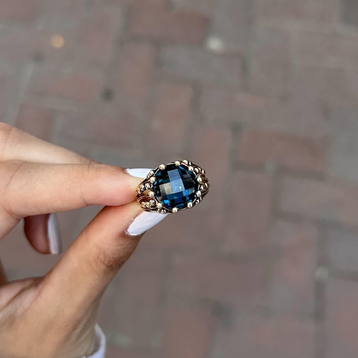 London Blue Topaz Yüzük