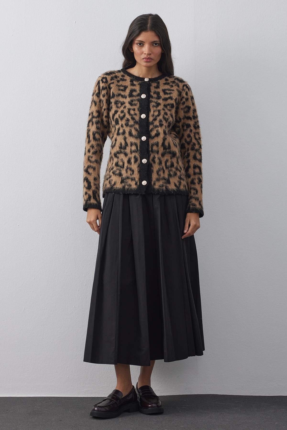 Leopar Desen Düğmeli Hırka