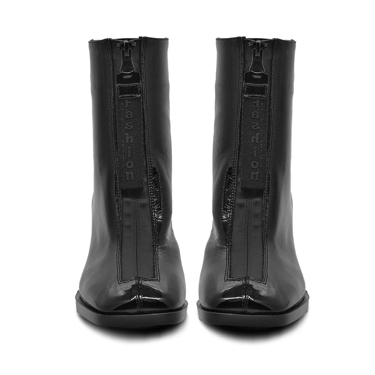 VARIO 366 SIYAH RUGAN (Black Patent Leather)