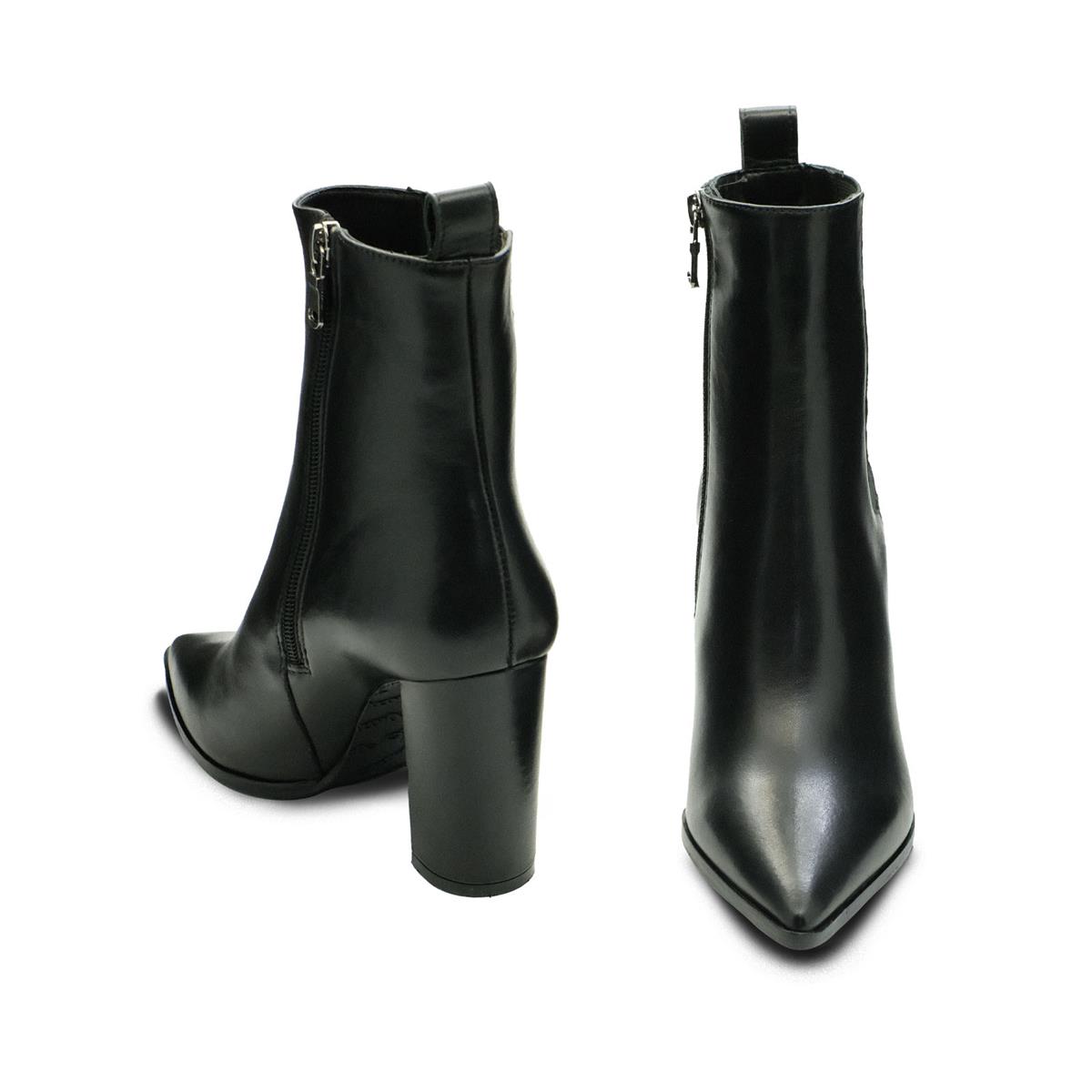 VARIO Hakiki Deri Fermuarlı Sivri Burunlu Kadın Bot Z616 NAPA SIYAH LASTIK SIYAH C302