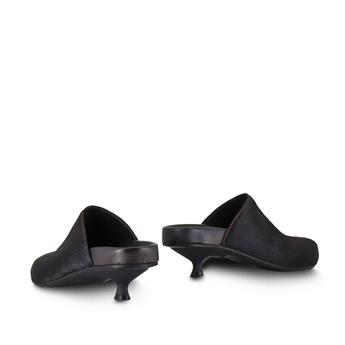 POEVE N46 CAVALLINO NERO (Siyah Tüylü)