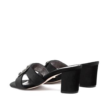 VARIO SIYAH KADIFE (Black Velvet)