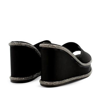 VARIO SATEN SIYAH KRİSTAL (Black Satin Crystal)