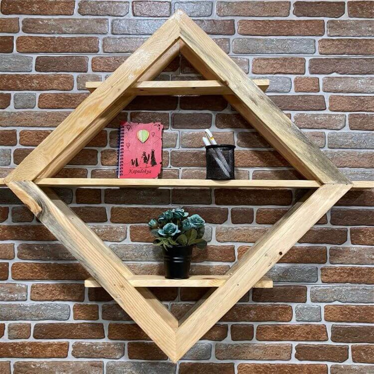 Ahşap Prizma Raf Boyanabilir El Yapımı 84x84 cm