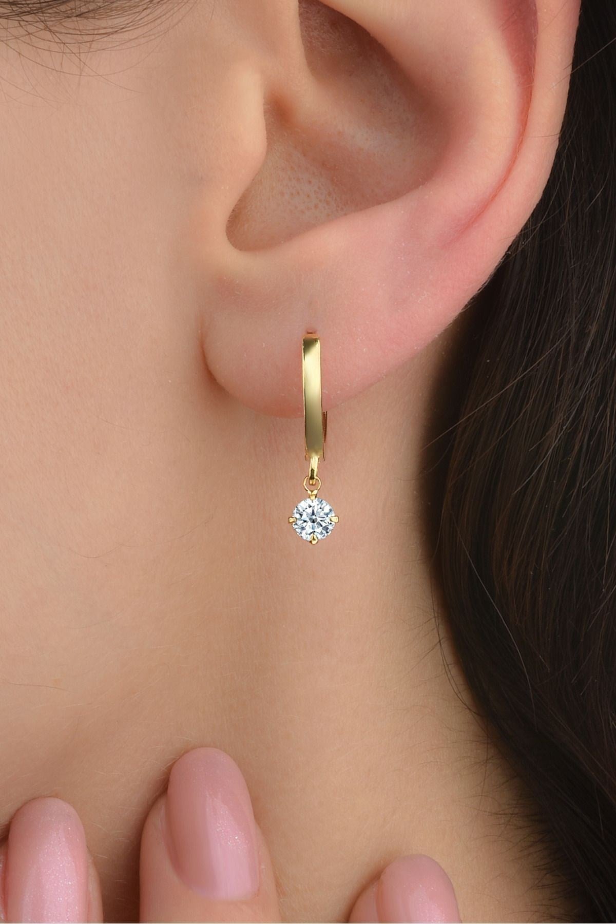 Gümüş 925 Ayar 14 Mm Zirkon Tek Taşlı Model Halka Gold Küpe