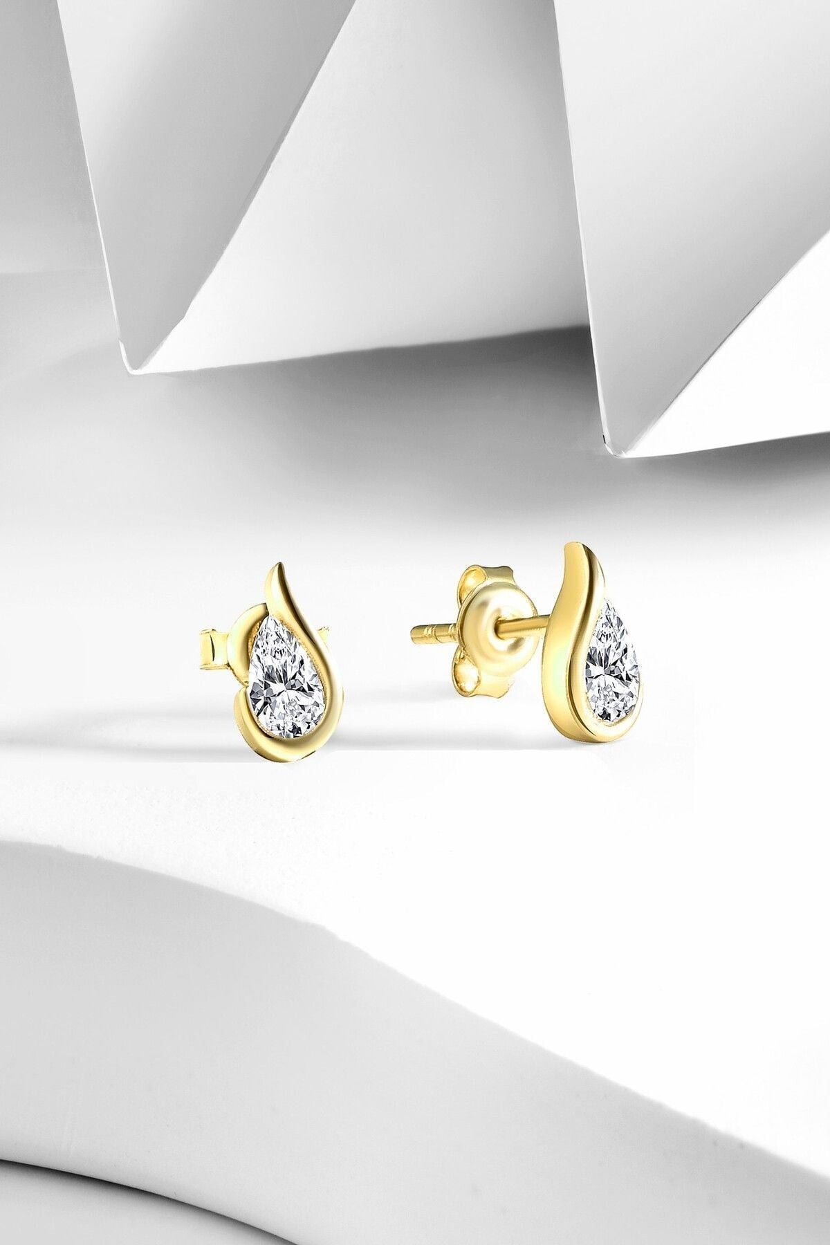 Gümüş 925 Ayar Gümüş Damla Zirkon Taşlı Çivili Gold Küpe
