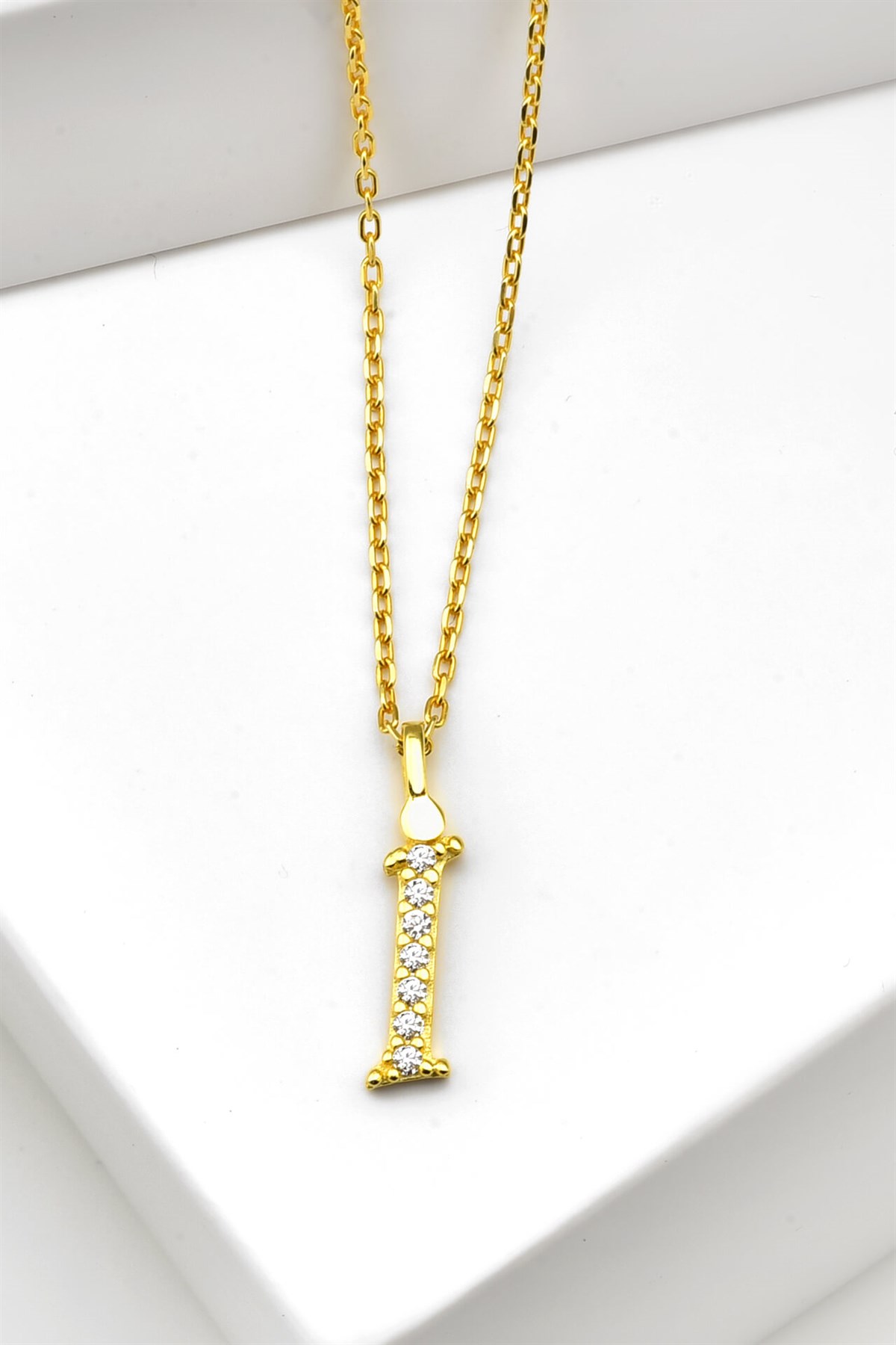 Zirkon Taşlı Minimal Gold Harf Kolye İ