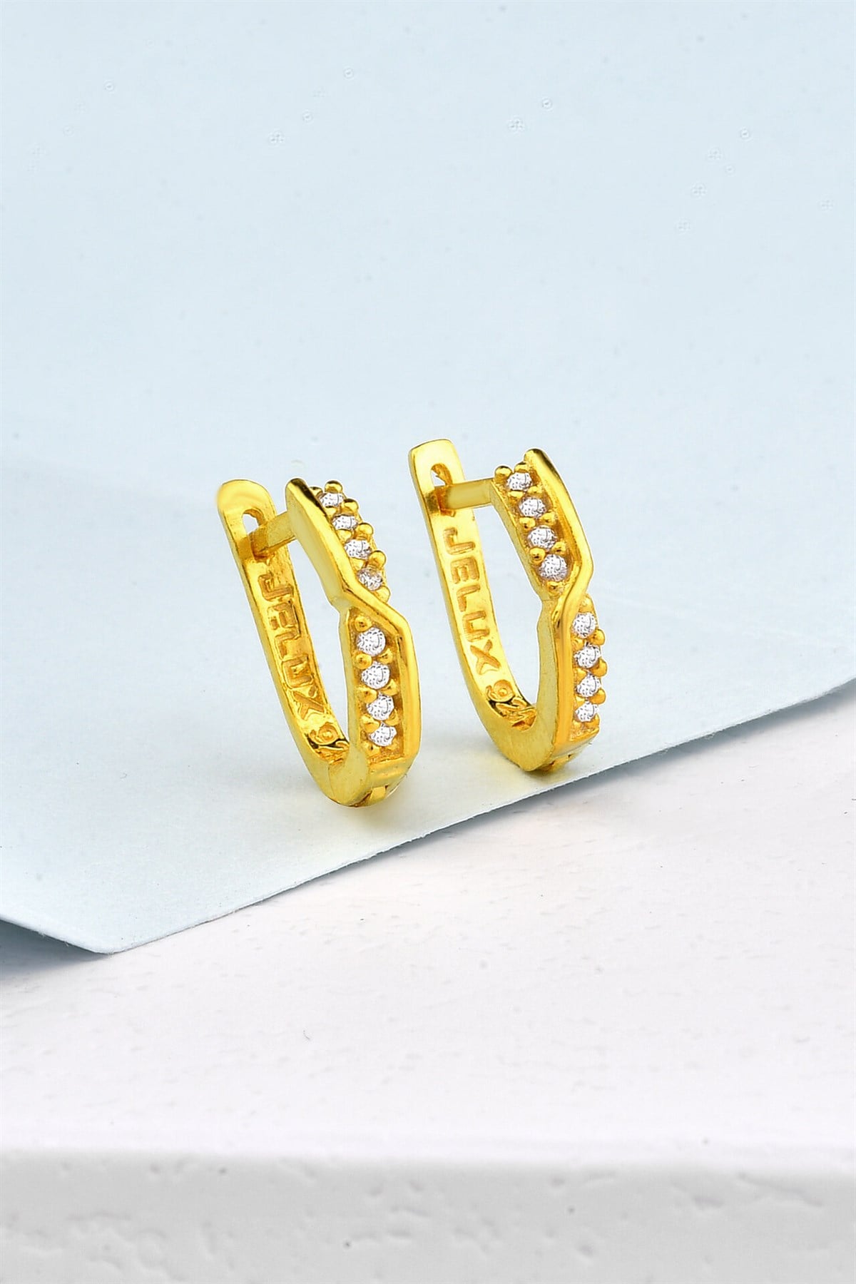 Gold Renkli Zirkon Taşlı Minimalist Gümüş Küpe
