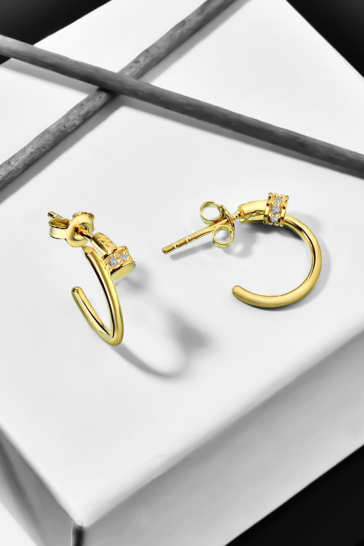 gümüş 1.3 cm vida model Gold çivili küpe