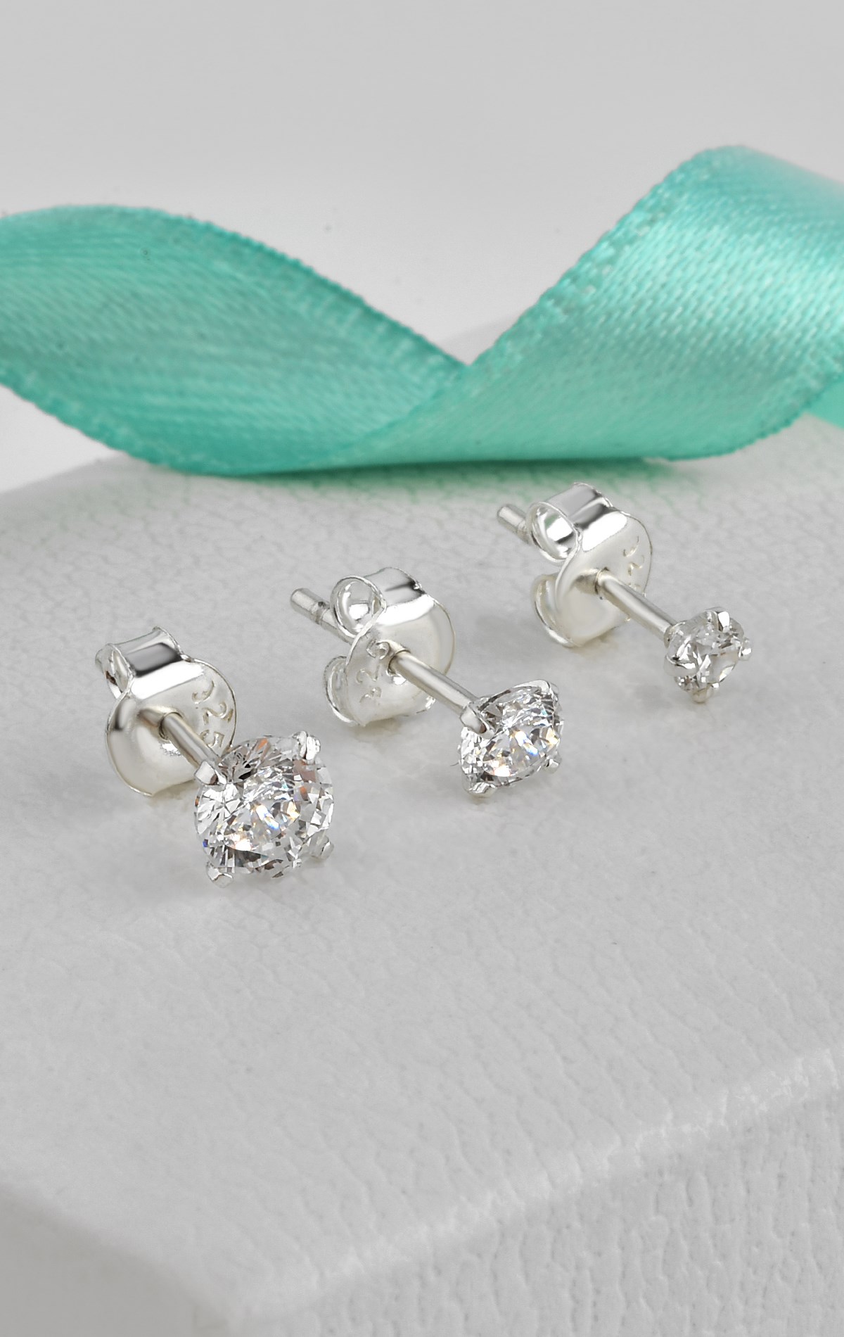 Gümüş 3 mm 4 mm 5 mm Tek Zirkon taşlı Çivili Küpe