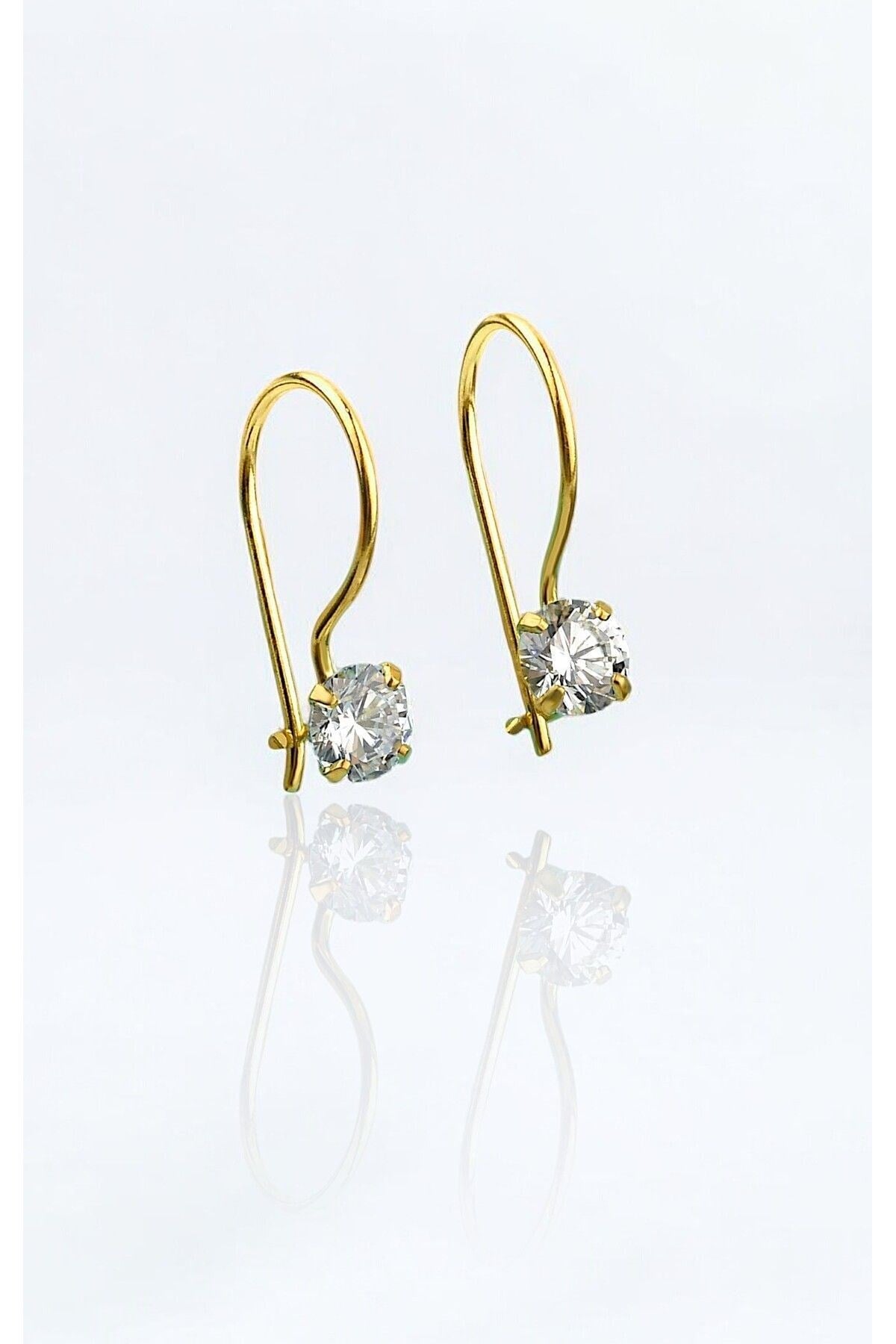 Gümüş 5 mm Premium Star Kesim Zirkon Tek Taş Mengeçli Gold Küpe