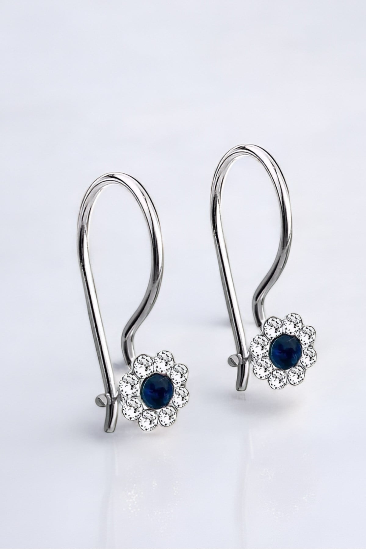 Gümüş 925 Ayar Papatya Model Safir Zirkon Taşlı Çocuk Küpe