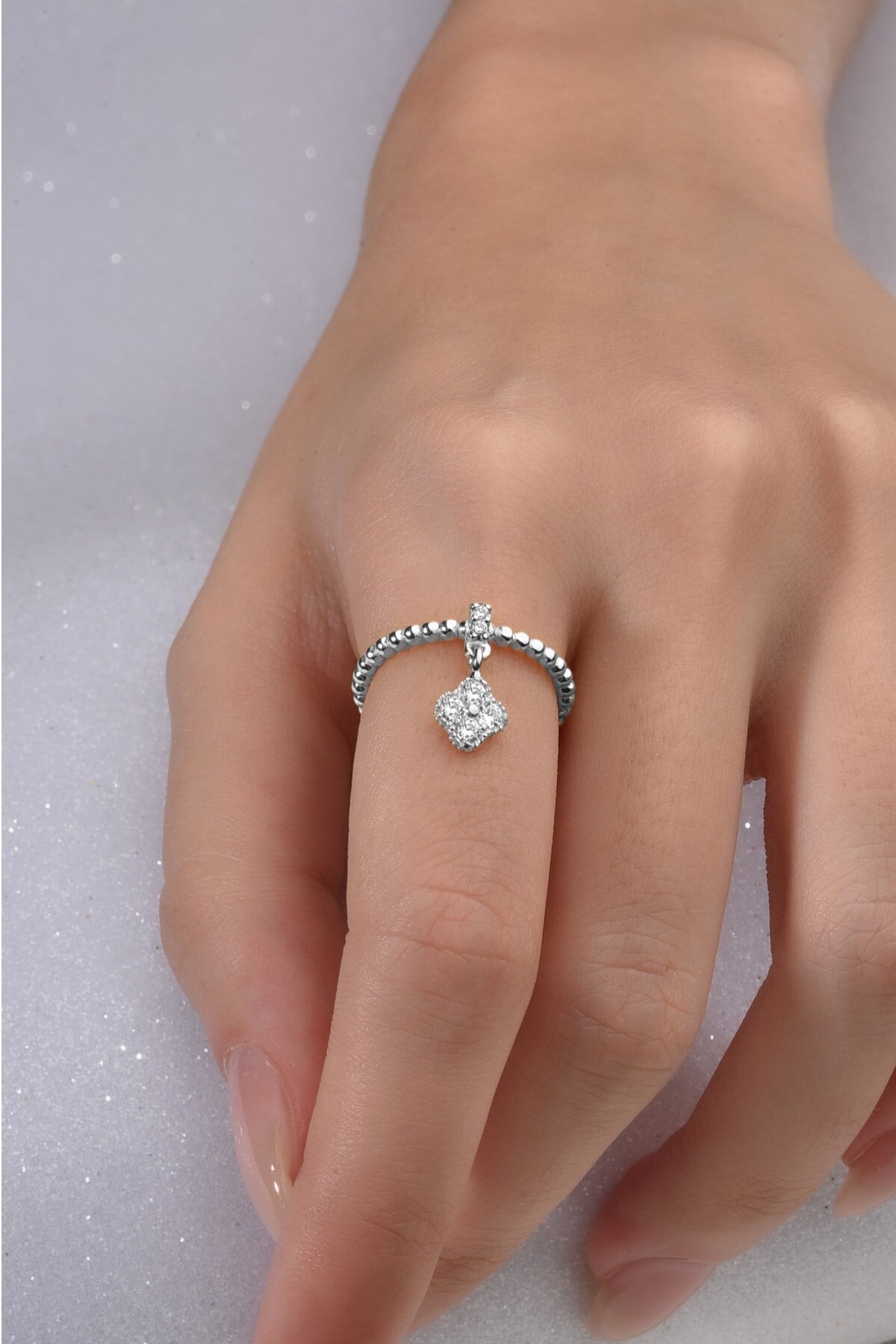 Gümüş 925 Ayar Yonca Sallantılı Zirkon Taşlı Ayarlanabilir Yüzük