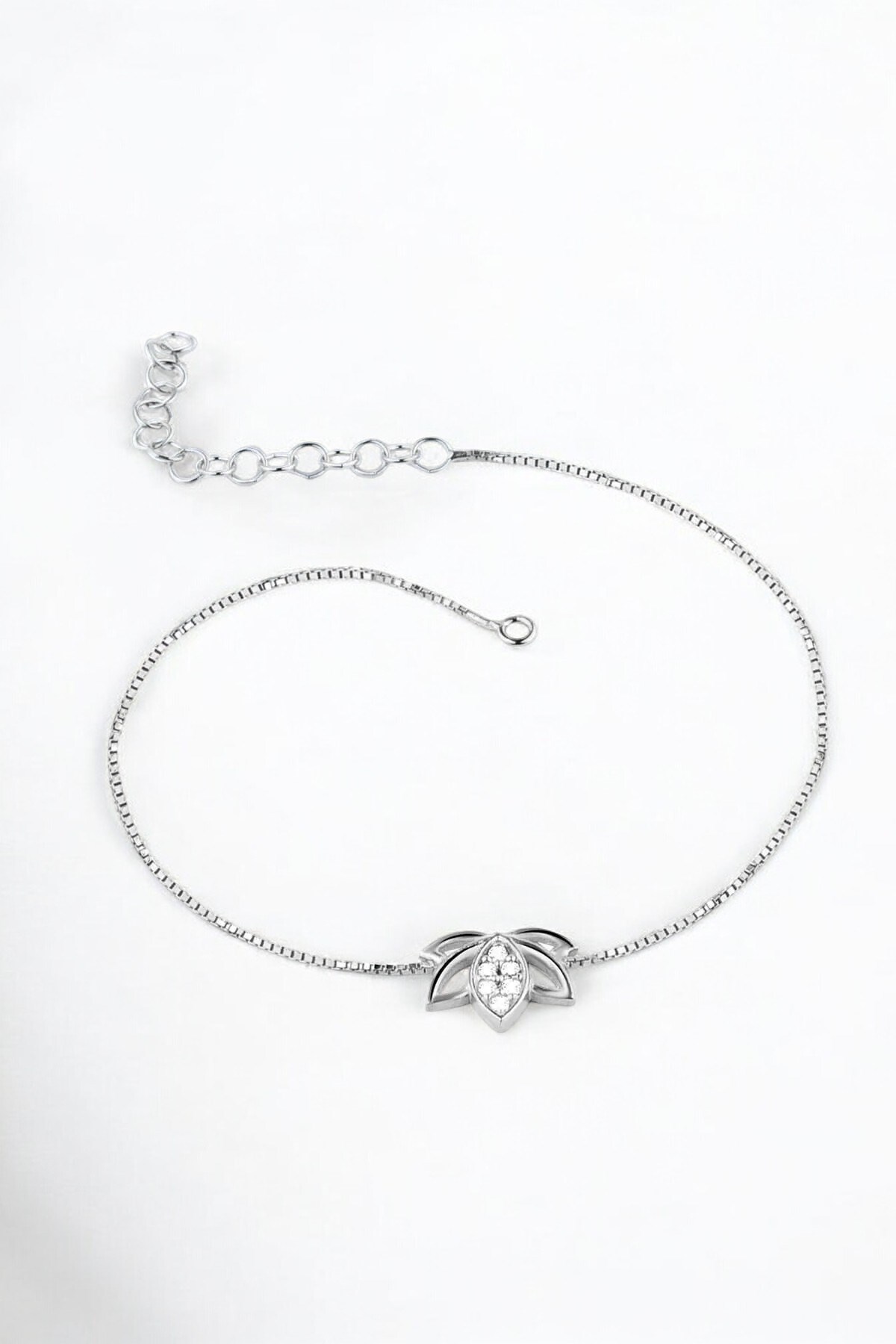 Gümüş 925 Ayar Zirkon Taşlı Lotus Çiçeği Ayarlanabilir Bileklik