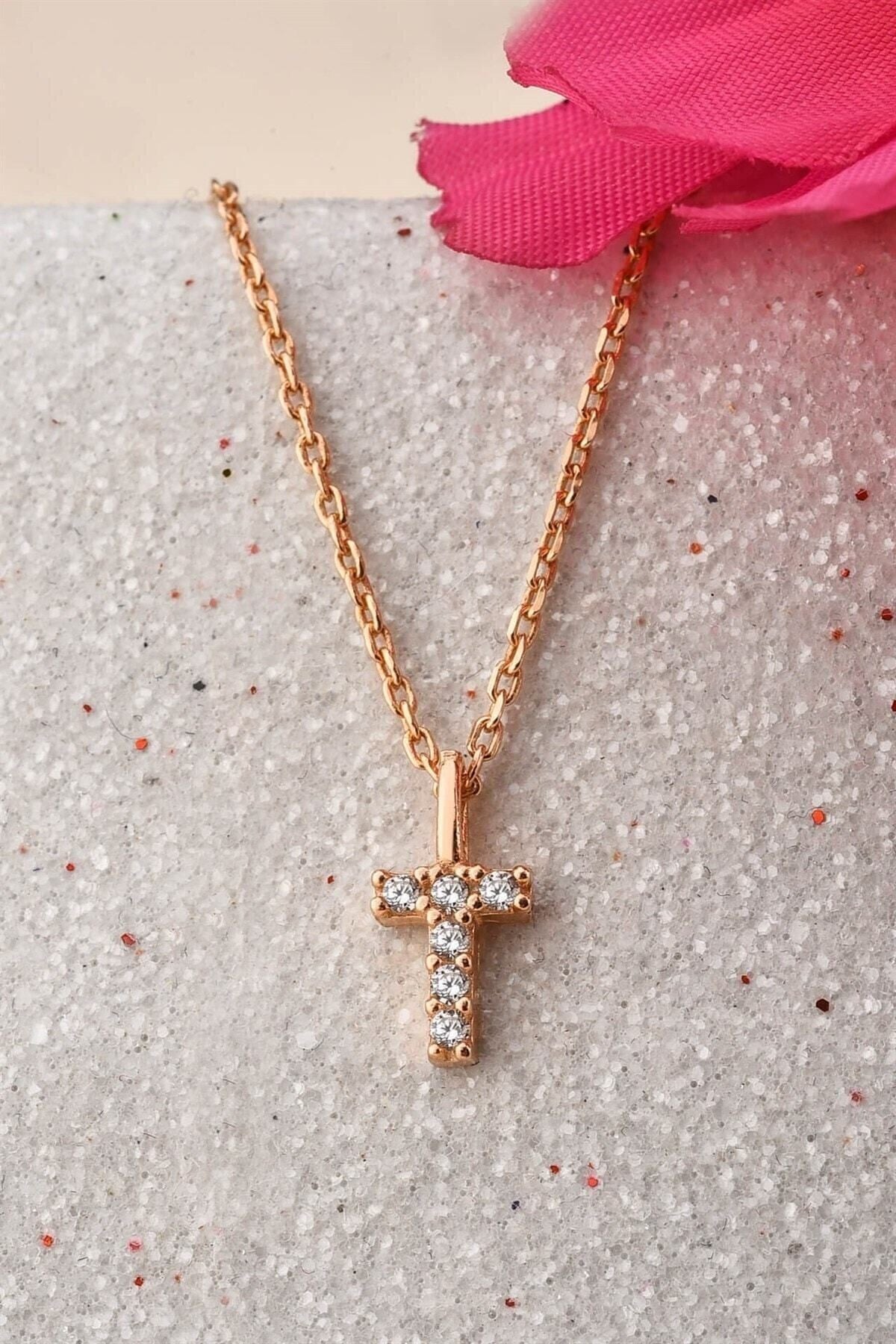Gümüş 925 Ayar Zirkon Taşlı Rose Harf Kolye T