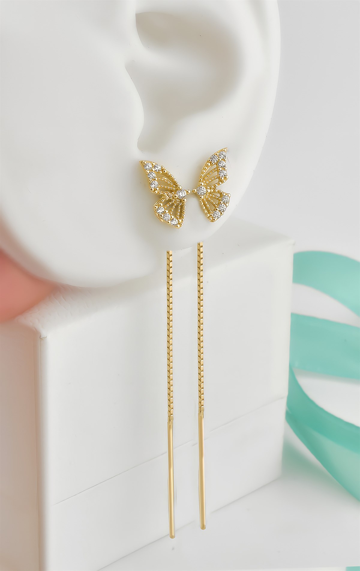 Gümüş Kelebek Model Zirlon Taşlı Gold Renkli Zincirli Küpe