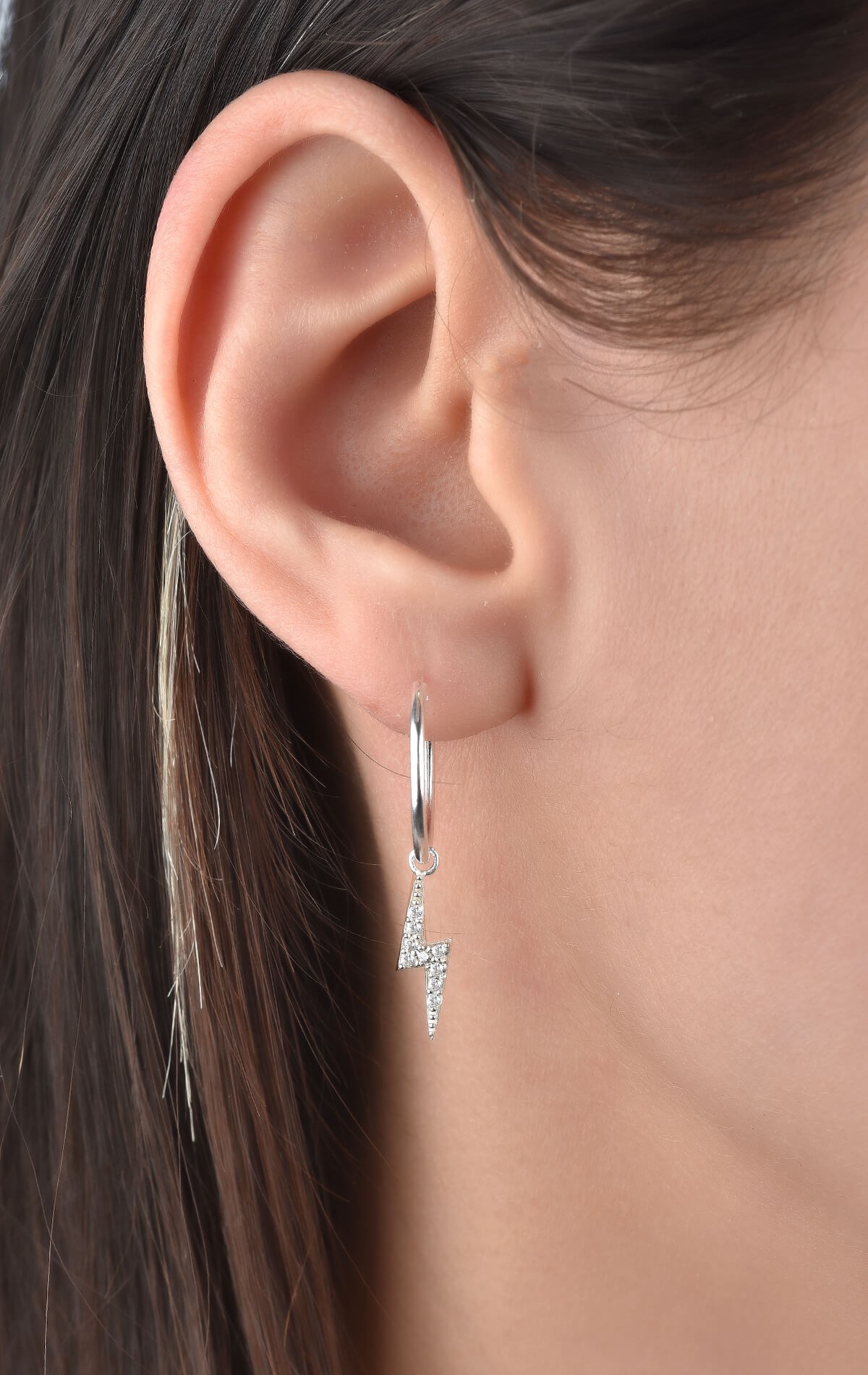 Gümüş Zirkon Taşlı Halkalı Yıldız Model Küpe