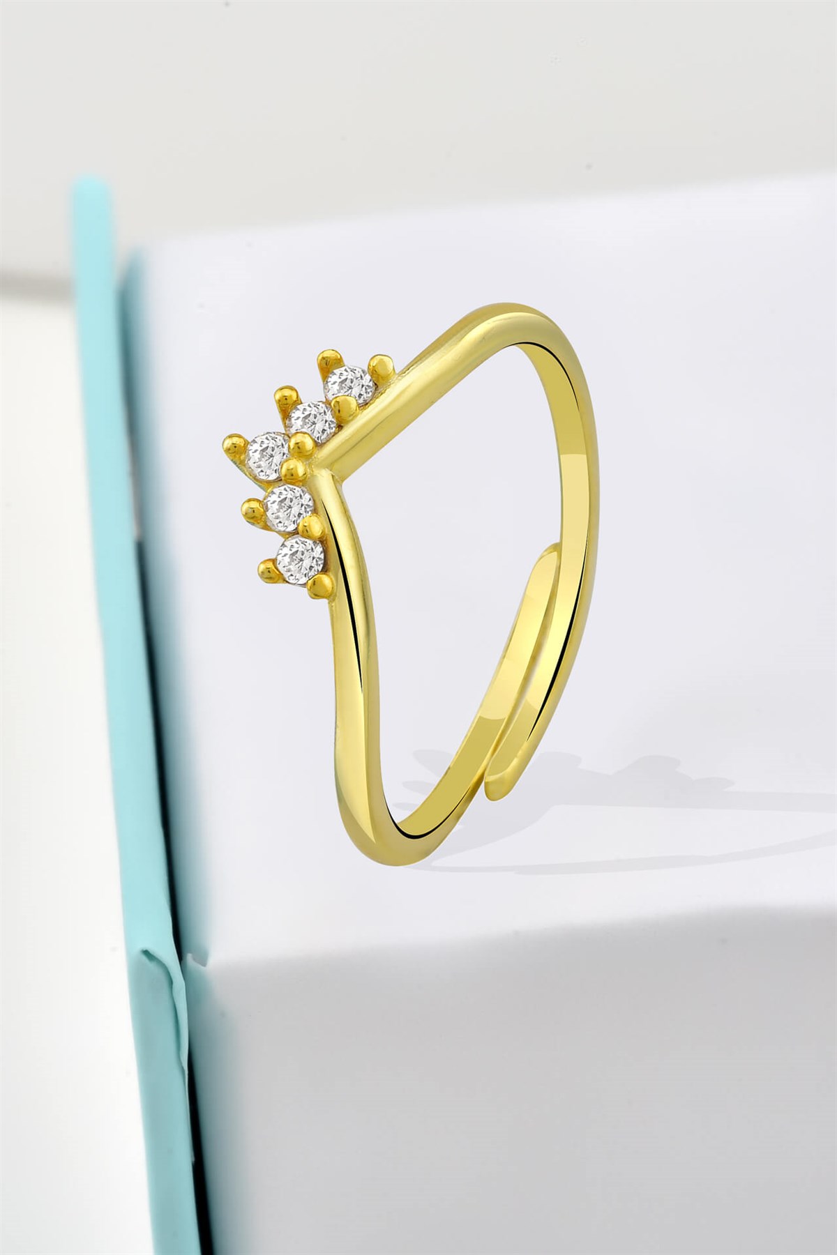 Minimalist Zirkon Taşlı Taç Model Gold Ayarlanabilir Yüzük