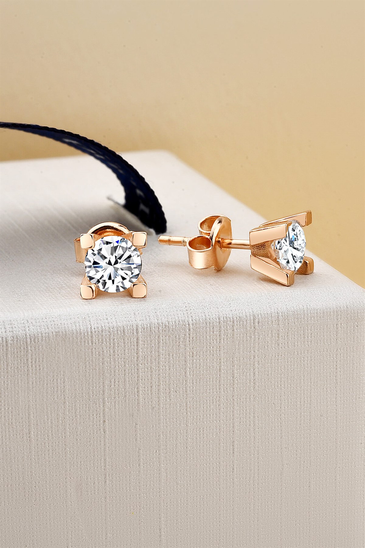 Swarovski 5,0 mm Özel Tasarım V Tek Taş Pırlanta Montür Rose Gümüş Küpe