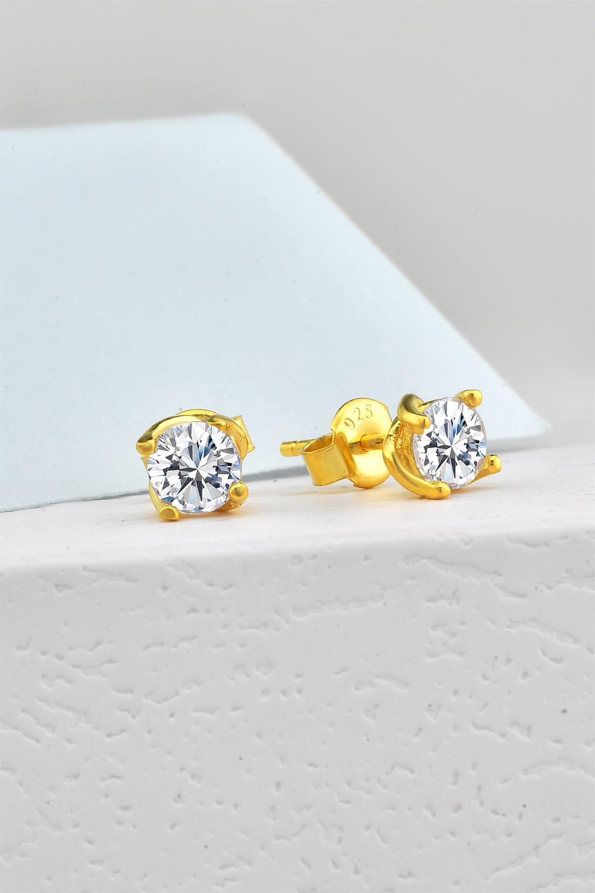 Zirkon Taşlı 5.0 mm Burma Tek Taş Pırlanta Montür Gold Gümüş Küpe