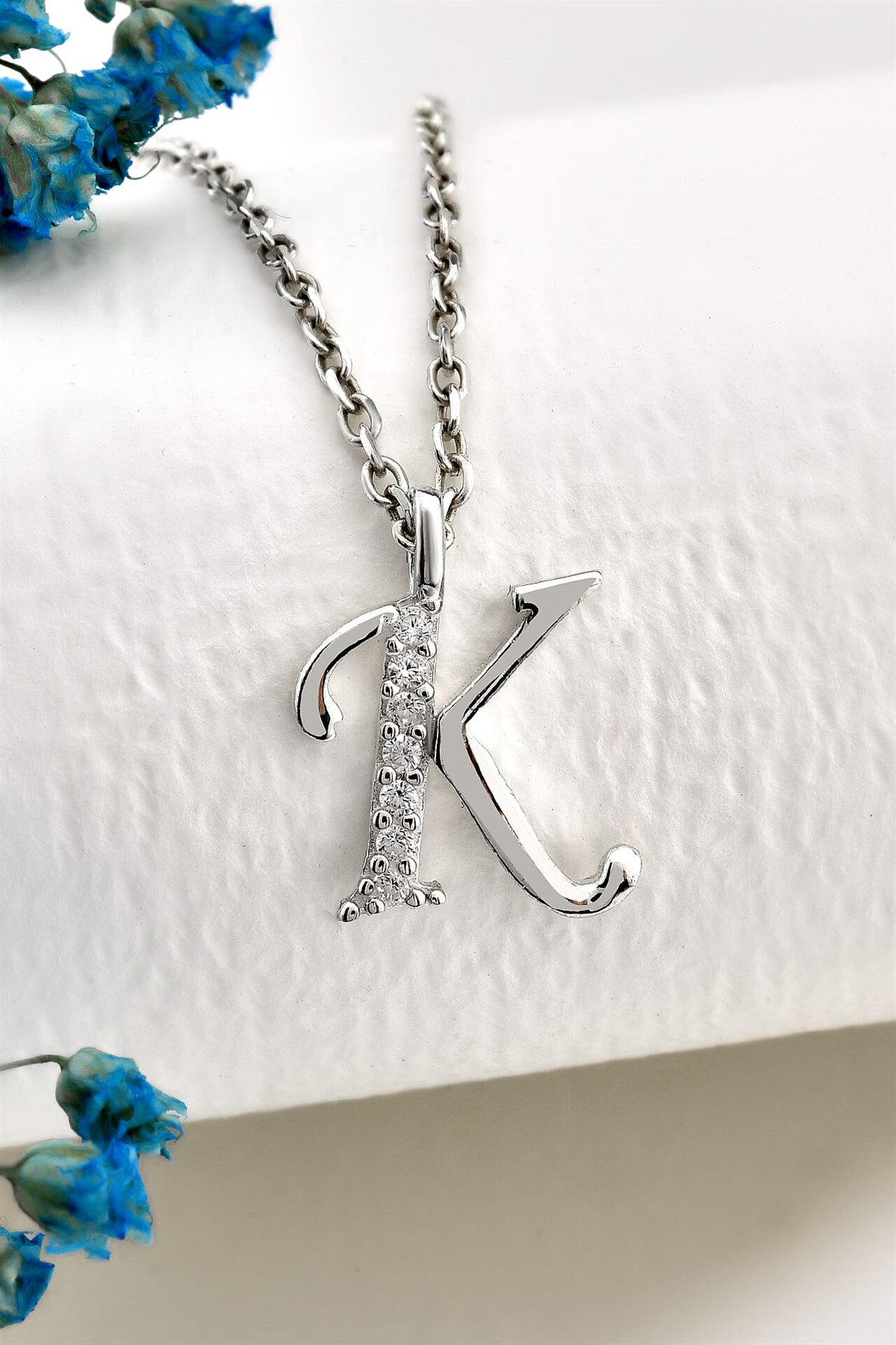 Zirkon Taşlı Gümüş Minimal Harf Kolye K