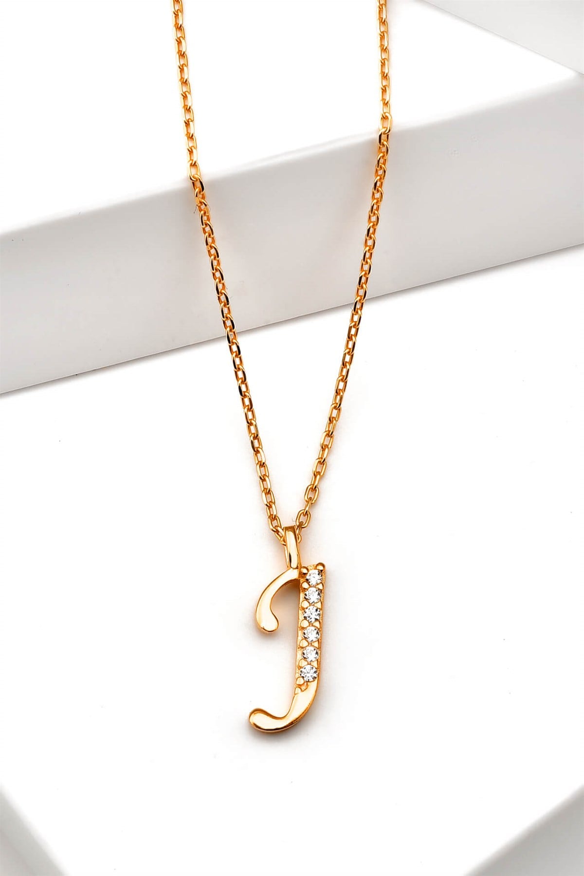 Zirkon Taşlı Minimal Rose Harf Kolye J