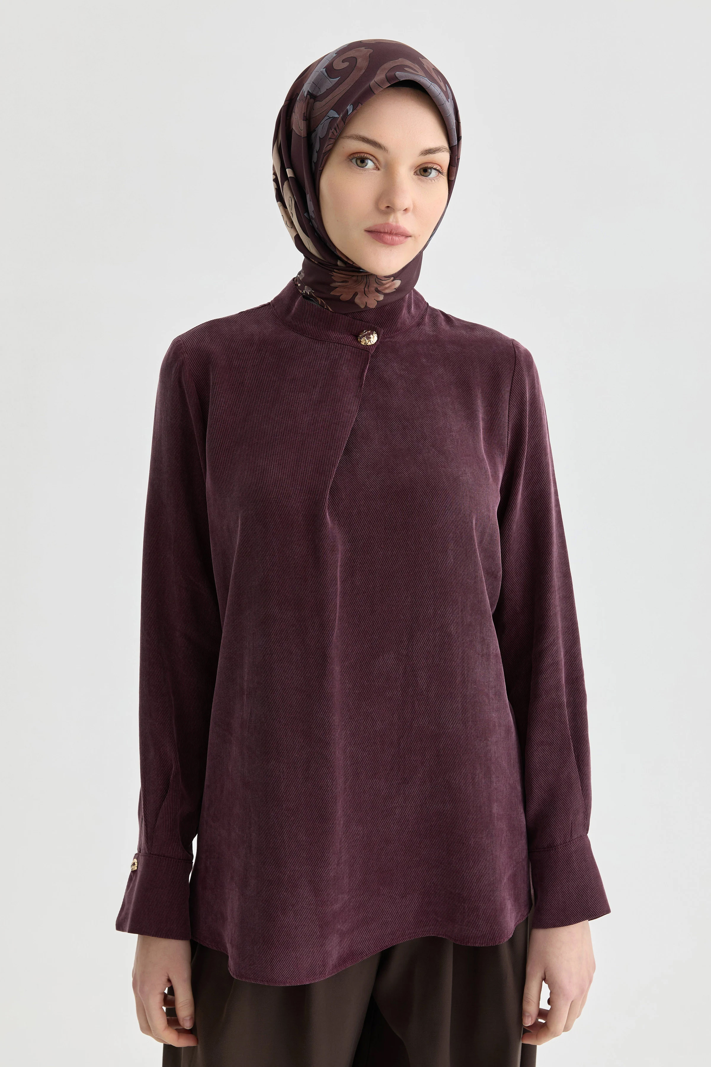Yaka Detaylı Bluz - Bordo