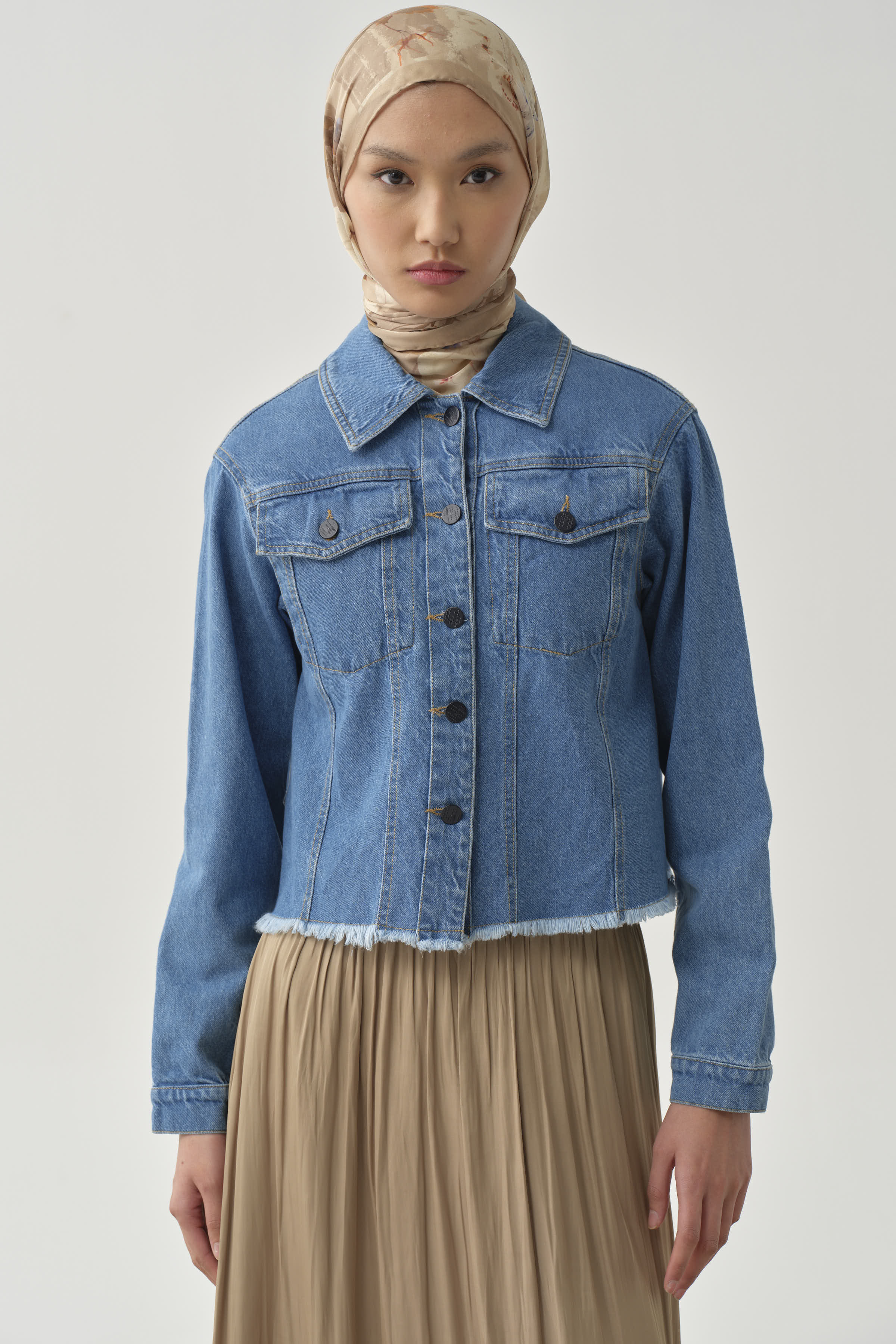 İki Cepli Uzun Kollu Kısa Denim Ceket - İndigo