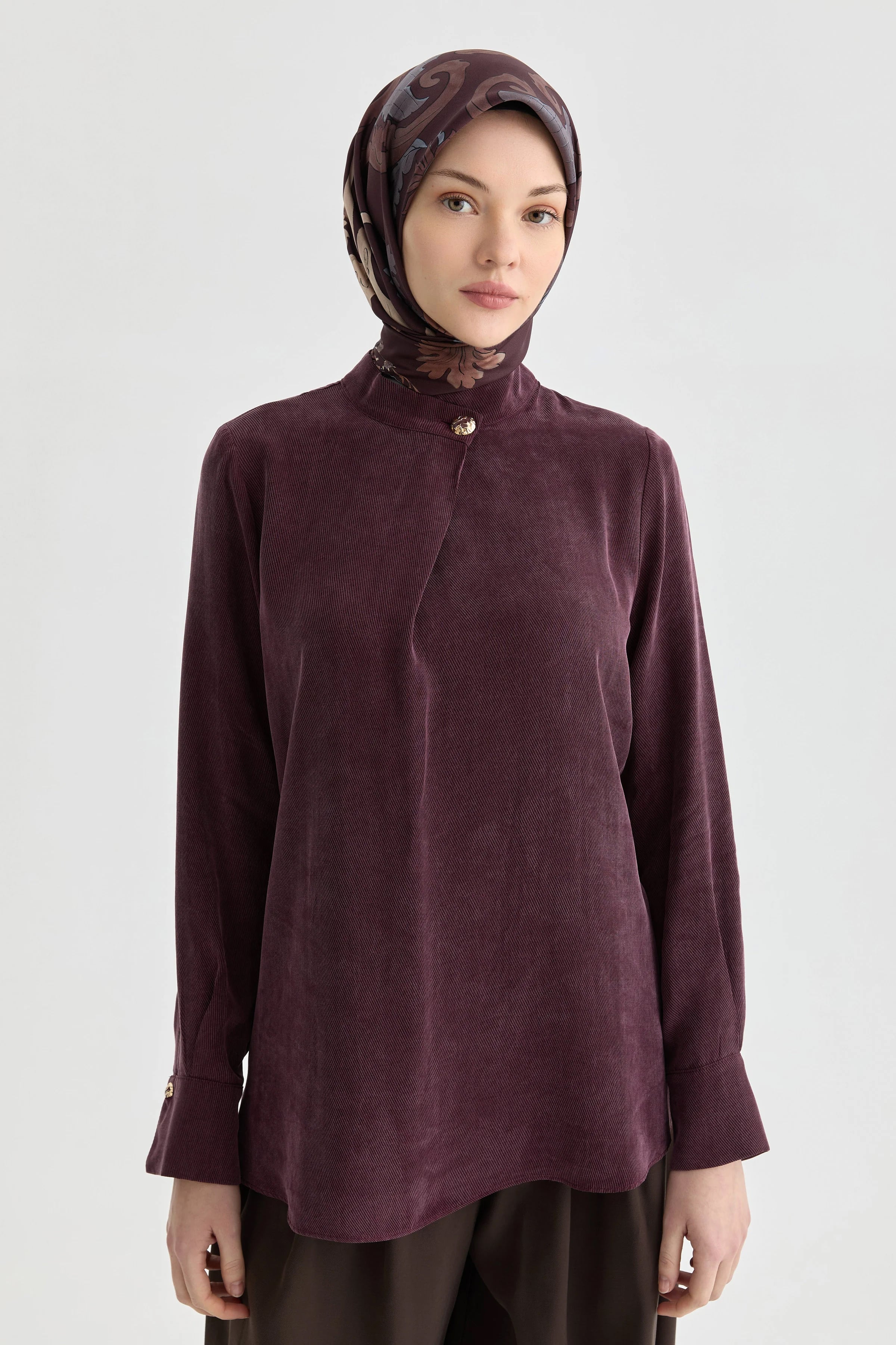 Yaka Detaylı Bluz - Bordo