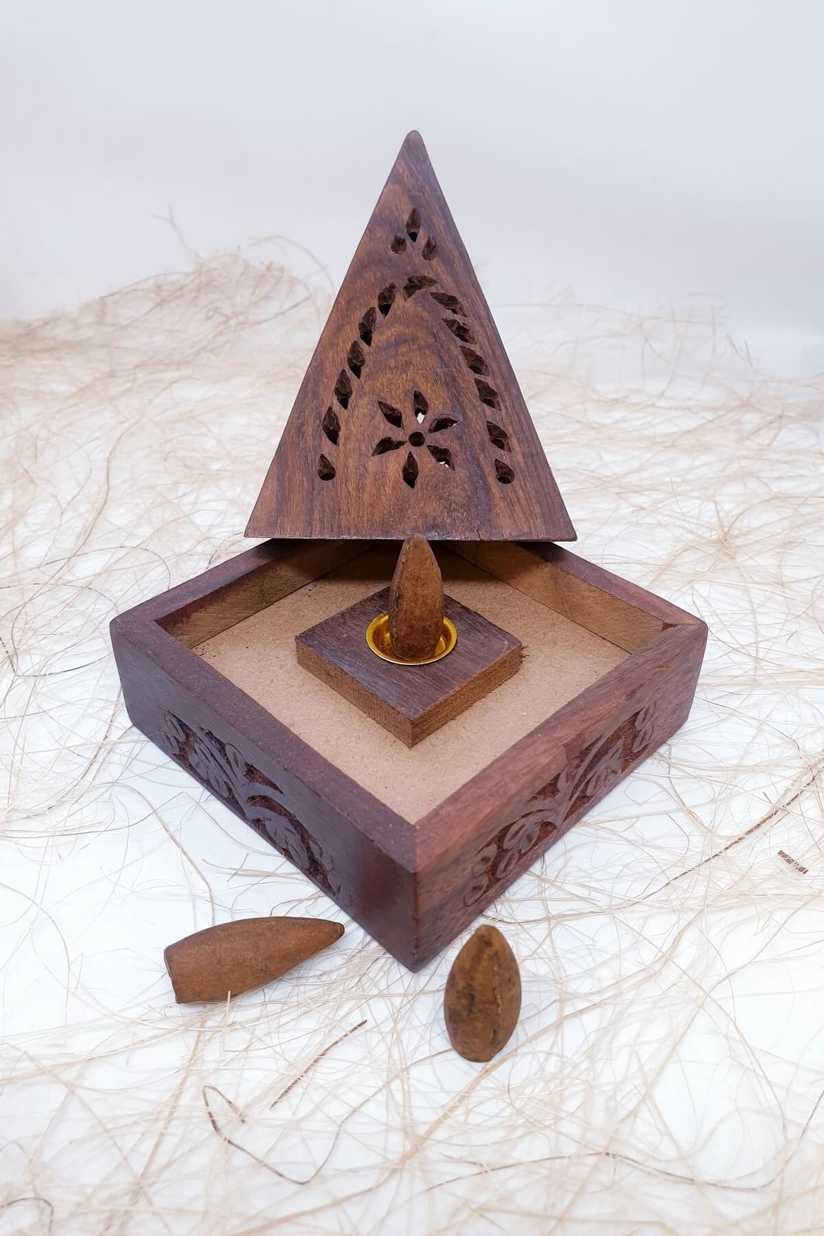 Aum Yuvarlak Ahşap Stick ve Konik