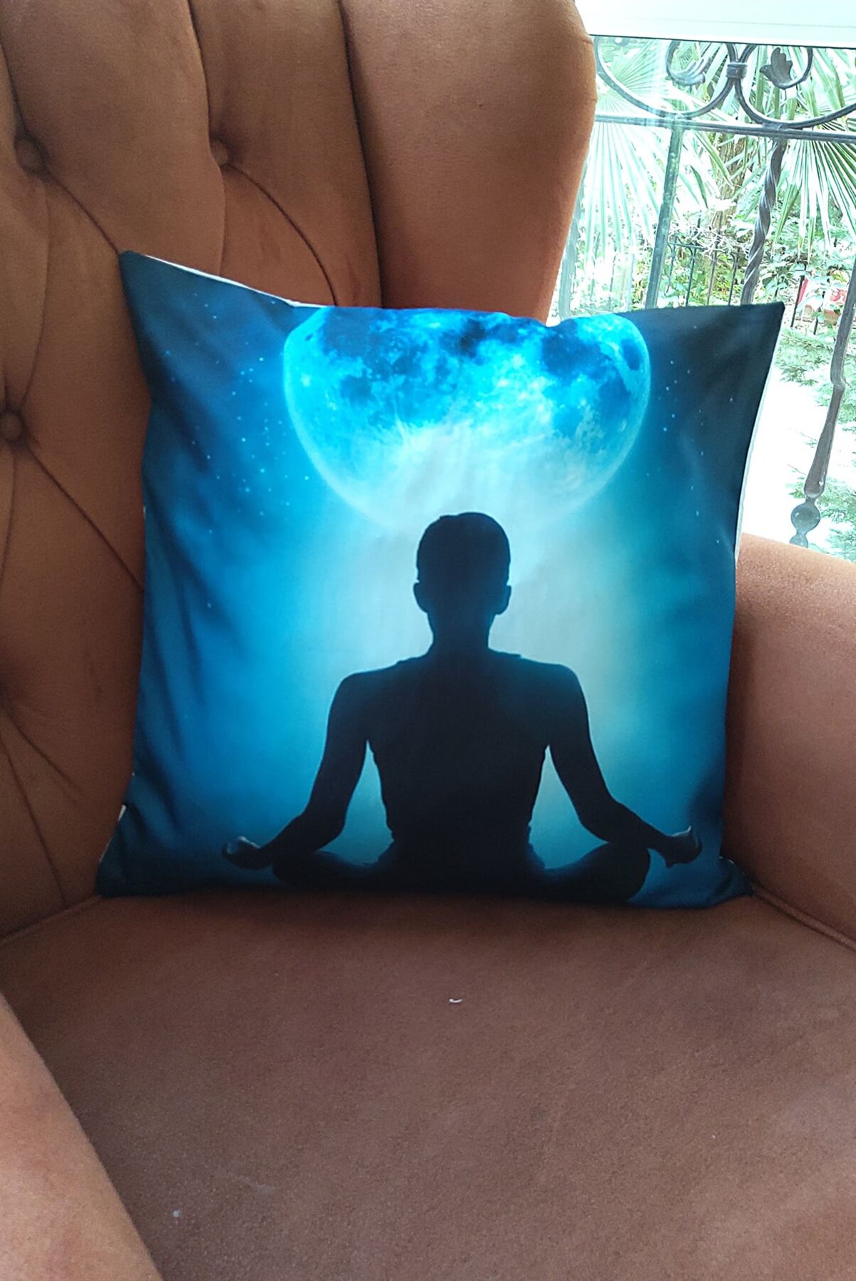 Ay Işığında Meditasyon Yastığı