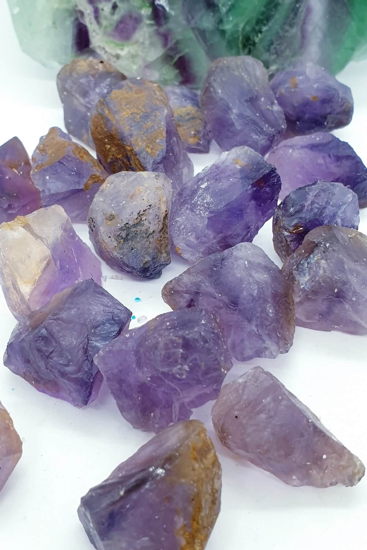 Kristal Izgaralar için İşlenmemiş Küçük boy Ametist taşı